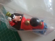 絕版經典罕有 華納卡通 豬小弟 女角 迪士尼 高飛狗 Warner looney tunes Porky Pig Disney Goofy dog 小狗狗仔踢足球 soccer football 開心