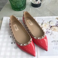 華倫天奴Valentino 鉚釘平底鞋，經典款，36碼 已貼底