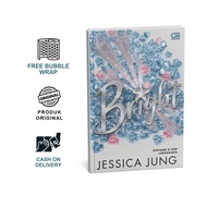 [Gramedia] Novel Bright by Jessica Jung