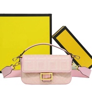 Genuine Leather Baguette Baguette Baguette Baguette Embroidered Medieval Bag Old Flower One Shoulder