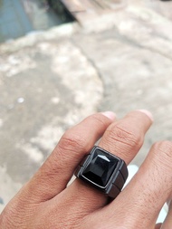Cincin pria model kotak berlian hitam ring titanium