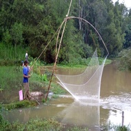 Hand-woven fish catcher 260cm x 260cm made of parachute material