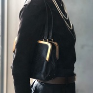 【 日本直送　名牌中古包 】PRADA プラダ ハンドバッグ ブラック トライアングルロゴ レザー がま口 vintage ヴィンテージ オールド epwvbd