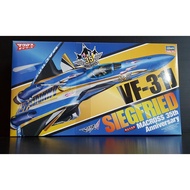 Hasegawa Fortress Macross 1/72 VF-31J Macross 35th Anniversary (Limited) (Japan)