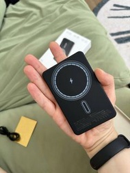 2025 超薄款 20000 Mah 大容量充電寶 兩用磁吸充電器 Charger wireless MagSafe for apple iphone Samsung  external Charge