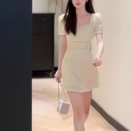 Ruo Bei Xuan คอเหลี่ยมสไตล์ฝรั่งเศสชุดเดรสแขนพองเข้ารูปพอดี2025ฤดูร้อน