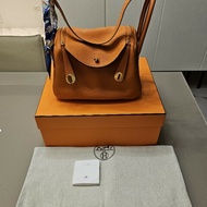 Hermes 經典愛馬仕橘 Lindy 26肩背包