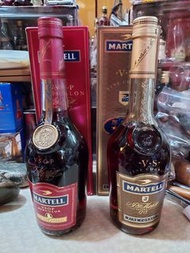 港版舊裝馬爹利三星700ml十vsop 700ml 共二支 （不議價）