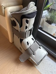 Aircast AirSelect Short Walking Boot 保護腳腕