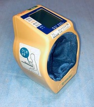 日本製造 Terumo ES-P2000 臂筒式 自動血壓計 電子血壓計 Blood Pressure Monitor