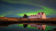 Northern lights tour from Reykjavik in a 4x4 Super Jeep with photographer