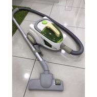 (USED) ELECTROLUX LITE II Z1850 Bagless Vacuum Cleaner (Lime Green)