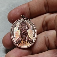 Rian Pidta Kee Ser Lang Hanman Kee Ser前面必打骑老虎
后面哈努曼骑老虎
Archan Tee Lek
红铜质
Wat Khao Sunamo
佛历2558