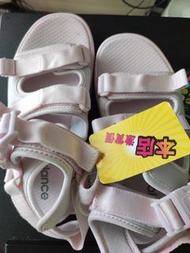 全新 New Balance 粉紅色涼鞋280 38.5/24cm