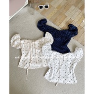 Asley polka dot shirt with puff sleeves and lace trim