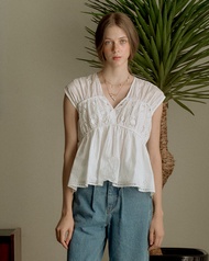 ( พร้อมส่ง ) Perana เสื้อลูกไม้ Venice Top White (สีขาว White )