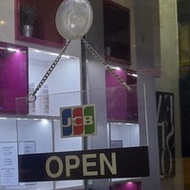 Acrylic door hanging sign, open and close logo sign