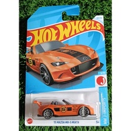 HOT WHEELS '15 MAZDA MX-5 MIATA ORANGE ORANGE