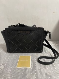 二手 MK Michael Kors 圓卯釘 肩背包