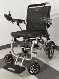 新款輕巧電動輪椅
