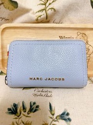 Marc Jacobs 荔枝紋皮革縫線車邊中夾 baby 藍