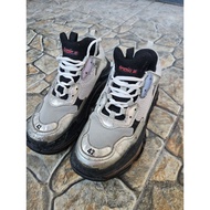 Size 42 triple S shoes