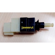 Benz Brake Light Switch W203 W168 W169 W245 4 Flat Plug (ak)