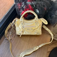 Balenciaga • City 經典油蠟皮金色 Mini 機車包