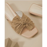 Preloved ELLE SANDALS by local.id