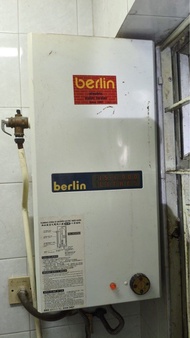 Berlin 牌 25L 電熱水爐 UHP-6.5（已拆除）
