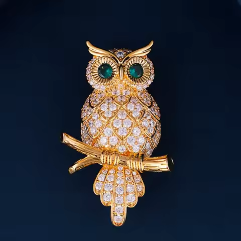 Vintage Crystal Owl Brooches for Women Fashion Insect Lapel Pins Coat Accessories Animal Jewelry Gif