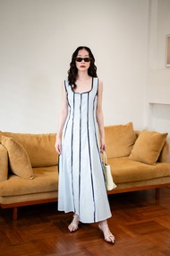 พร้อมส่ง เดรสแขนกุดแต่งตีเกร็ดรอบ vshop