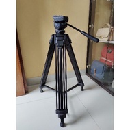 tripod kamera video besar