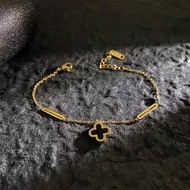 Gelang Tangan Rantai Clover Bunga Hitam Korea Style Terbaru / Gelang Tangan Wanita Bahan Titanium