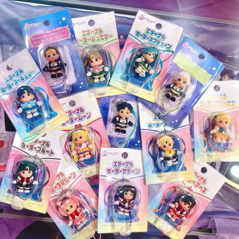 Sailor Moon Store Tokyo 30th Anniversary Limited Edition Sailor Venus Costume Kewpie Charm Bag Phone