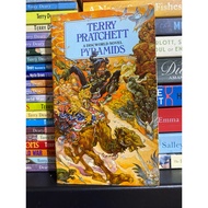 Terry Pratchet Books - Fantasy (Book condition will be sent via PM, please check)