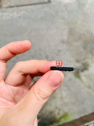 Nút nguồn và phím tăng giảm âm lượng Pixel 3XL