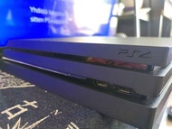 PS4 PRO主機＋3官方手把