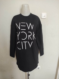 sweater like new banget bahan kaos tebal super lembut adem pl import ld 105 pnjang 75