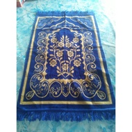 Adult Prayer Rug ±67 x ±114 cm, thickness ±0.3 to 0.4 cm