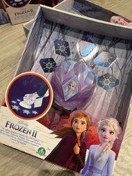 英國直送🇬🇧 （現貨）迪士尼 Disney Frozen 2 Toy Elsa 投射 雪花 鞋套❄️女童 公主 玩具 Magic Ice Walker 生日 聖誕 禮物 送禮