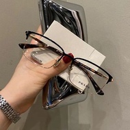 Prada 鈦金屬半框眼鏡