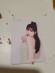 🌸【YES!卡夏日田園風 ｜ 貓系純欲天花板】BLACKPINK成員Jennie正版明星小卡 ║ 黑色公主頭丸子淺綠碎花吊帶裙 ║ 絕版YES CARD現貨 ║ 順豐到付