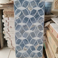 Keramik Dinding 30x60 Glossy Abu Hitam Putih Lingkaran Mandala