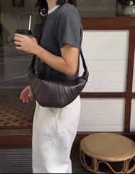 LEMAIRE Croissant Bag S M 法式復古皮革牛角包斜跨包單肩包 [小號/中號]