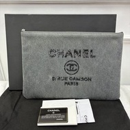 Chanel珠片手拿包