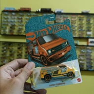 HOTWHEELS HOT WHEELS Custom 77 Dodge Van Anniversary 56 Chase Car Custom 77 Dodge Van Gold Emas