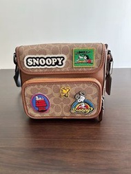 💜COACH 蔻馳 x PEANUTS 聯名款 Sullivan 20 帆布 斜挎包 單肩包 小號 男款Crossbody bag, shoulder bag, small size for men