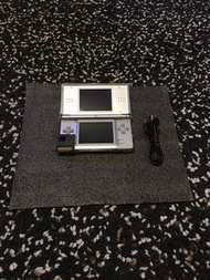 閃銀色 Silver DS NDS NDSL NDSi 2DS 3DS GB Gameboy Game Boy 任天堂 Nintendo + R4卡 充電 + 全正常運作