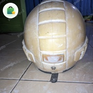 helm robot vintage jadul mata kucing